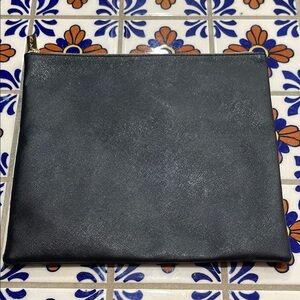 Estée Lauder vegan leather cosmetic travel bag